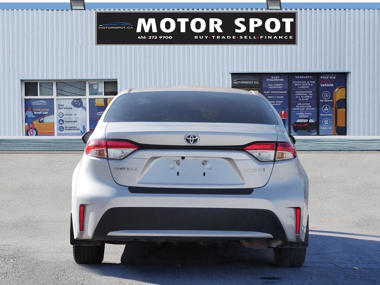 2022 Toyota Corolla LE Hybrid - Photo #5