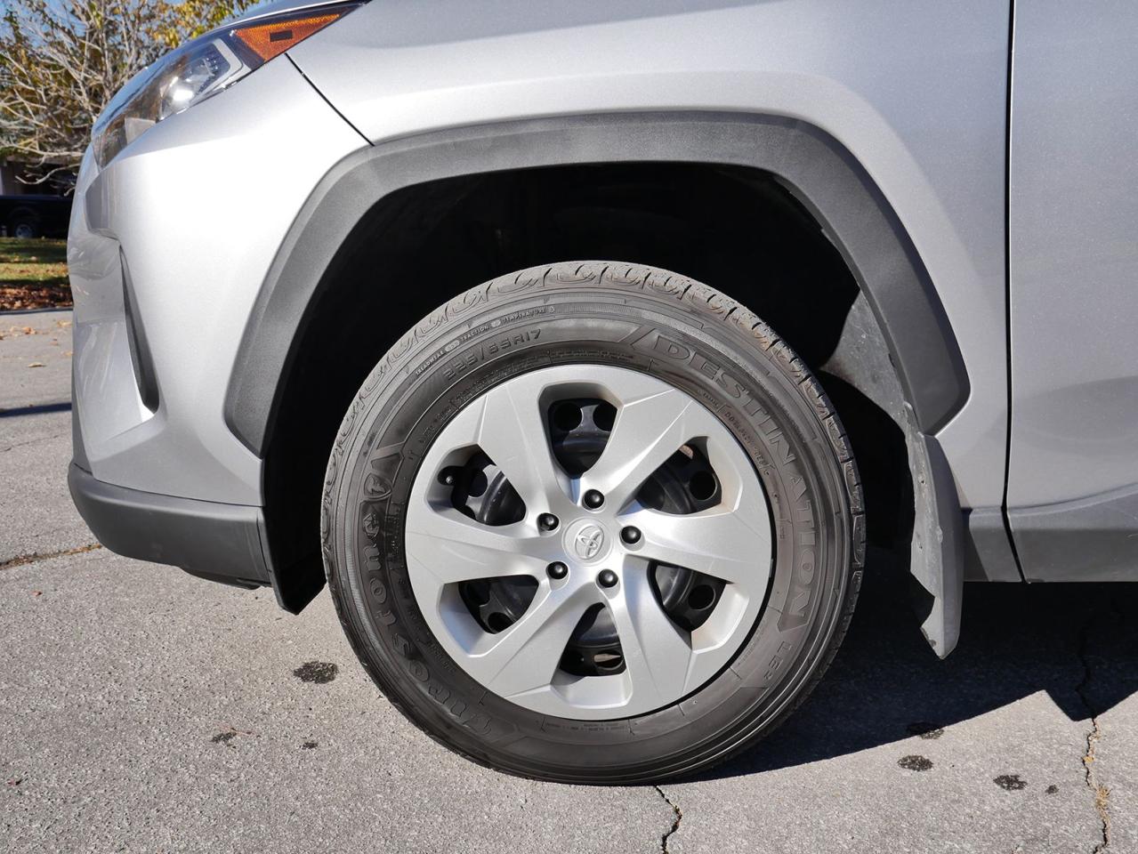 2019 Toyota RAV4 LE - Photo #8