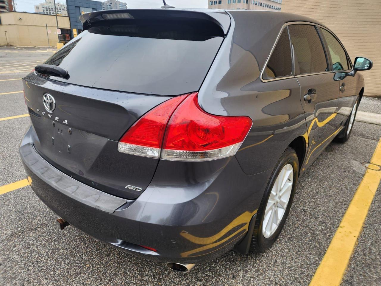 2011 Toyota Venza 4DR WGN AWD - Photo #3