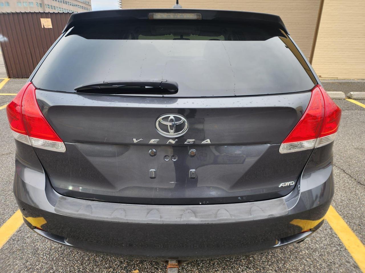 2011 Toyota Venza 4DR WGN AWD - Photo #4