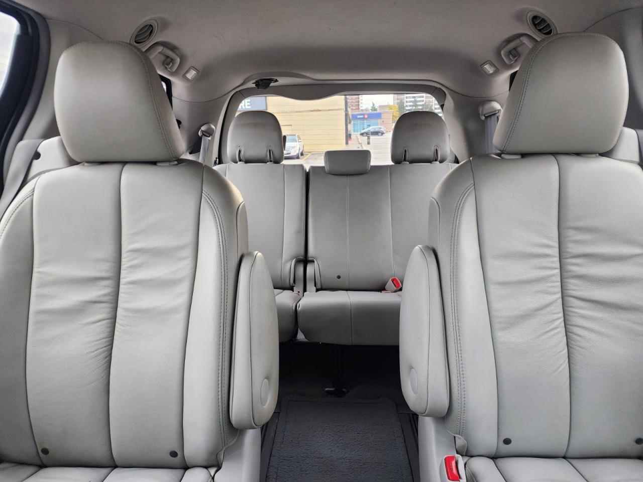 2011 Toyota Sienna 5dr V6 XLE 7-Pass FWD - Photo #9