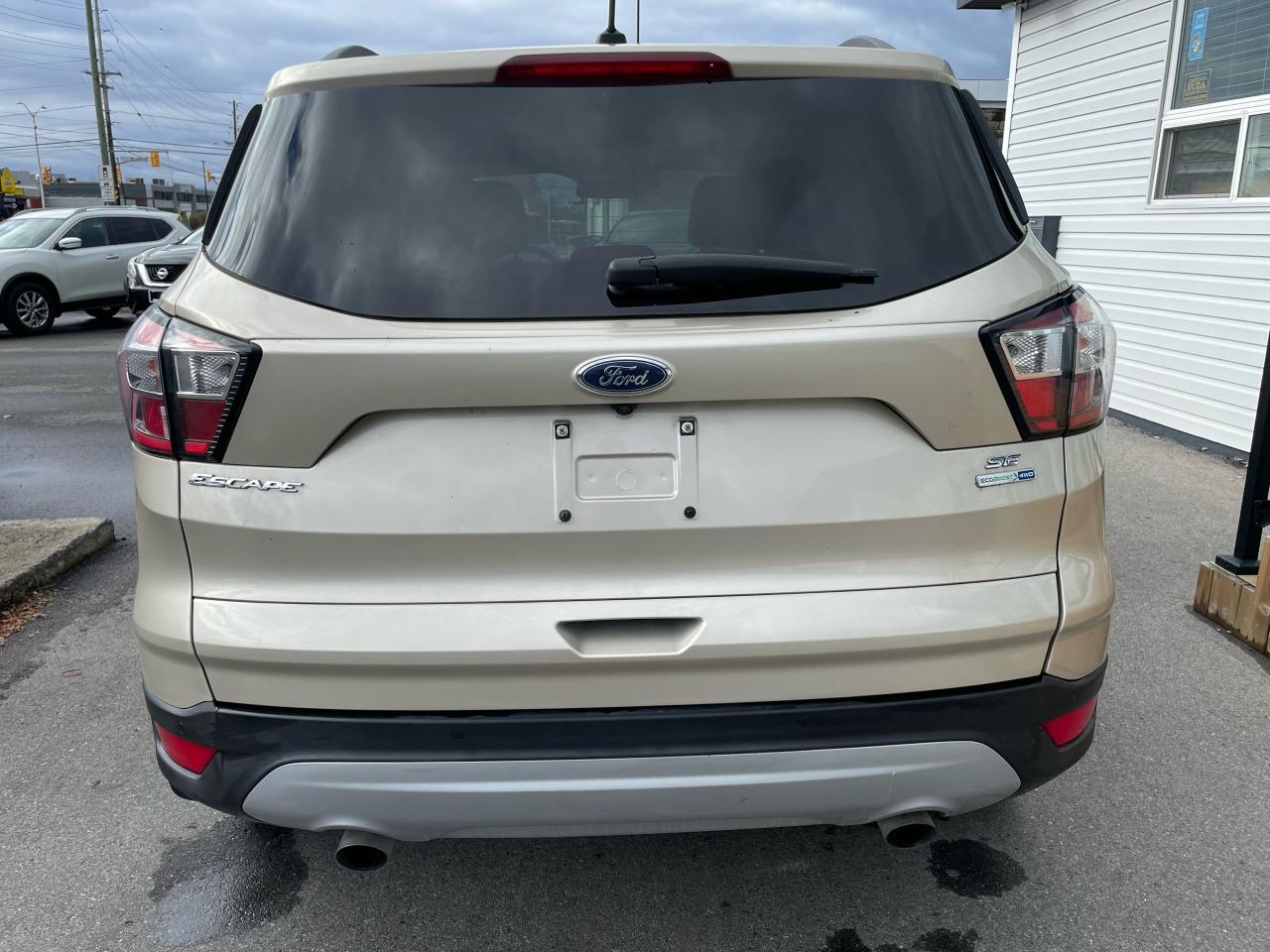 2017 Ford Escape SE - Photo #5