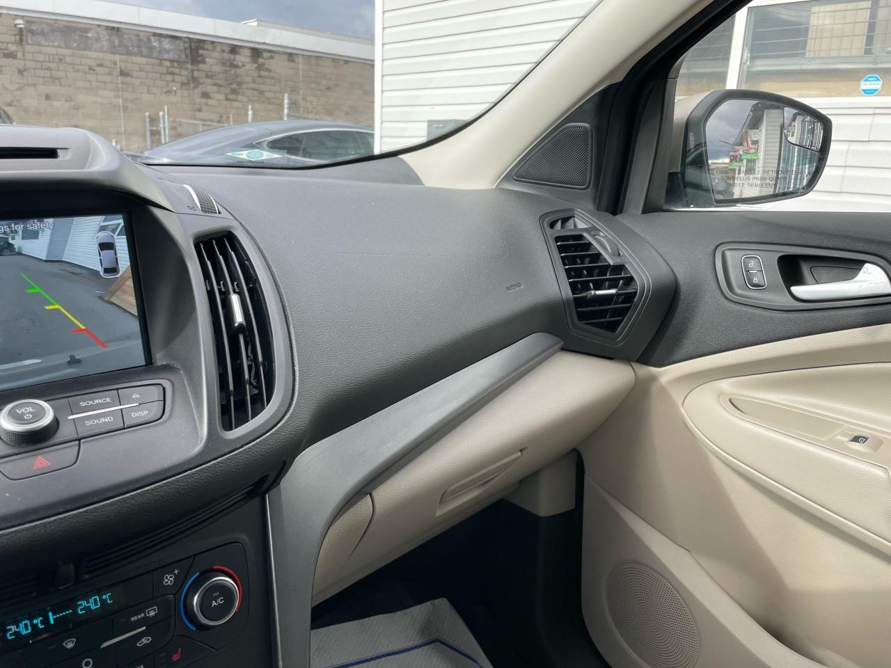 2017 Ford Escape SE - Photo #13