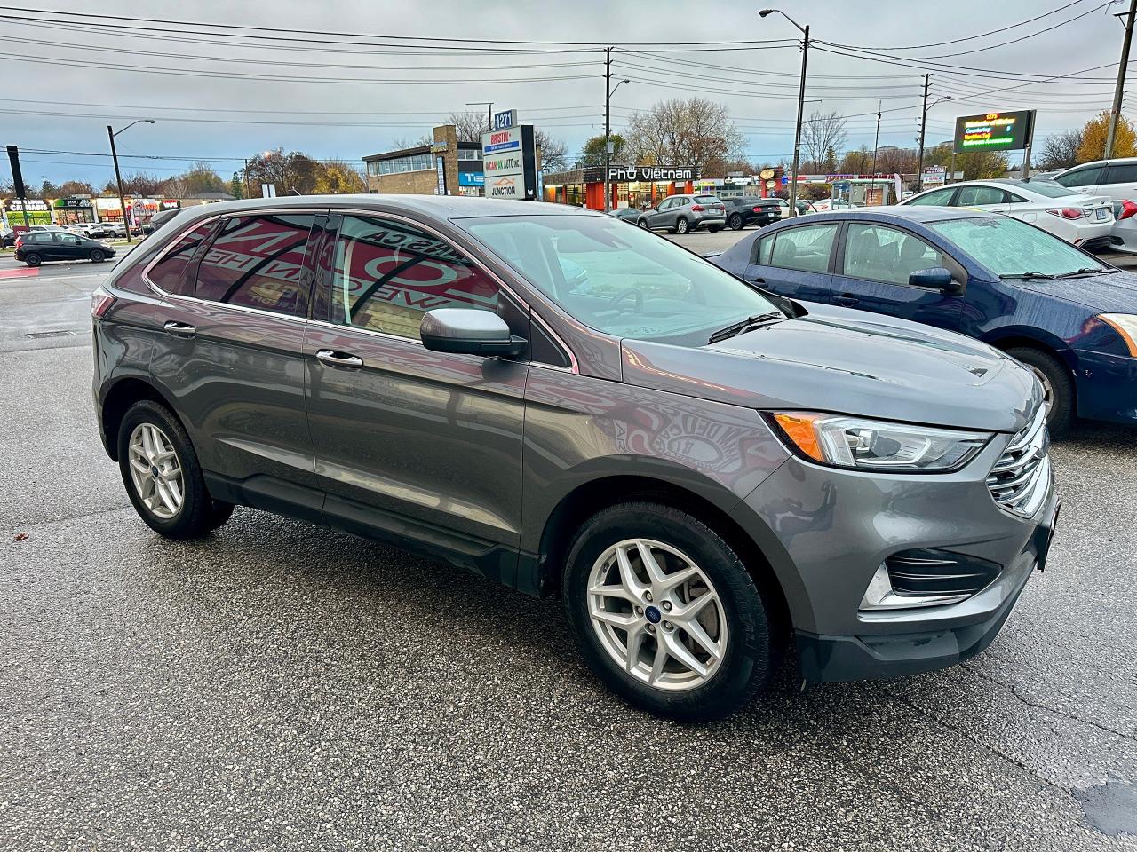 2022 Ford Edge SEL AWD Photo3