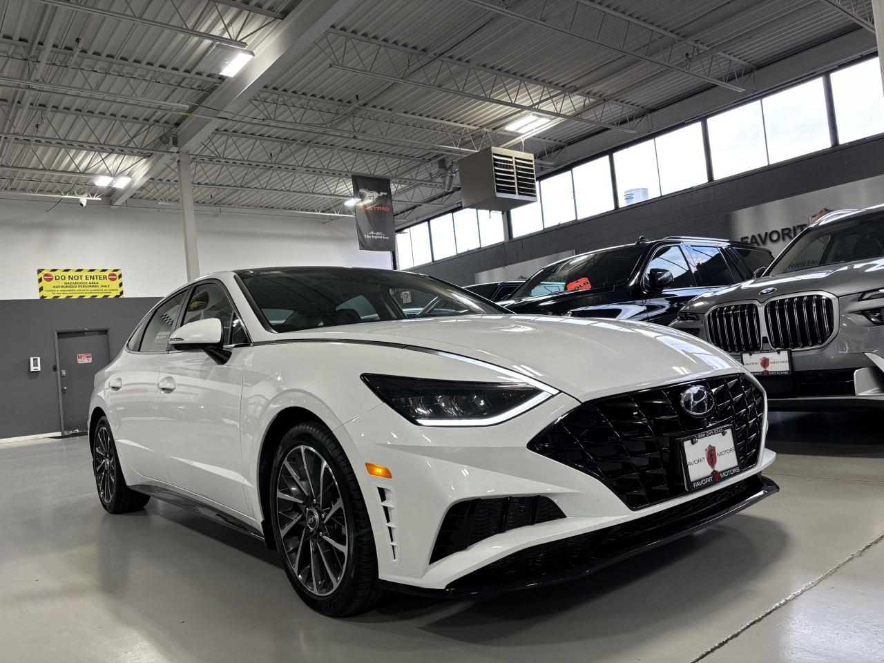 2022 Hyundai Sonata 1.6T Luxury|BOSE|360CAM|LEATHER|PANOROOF|ALLOYS|++ - Photo #2
