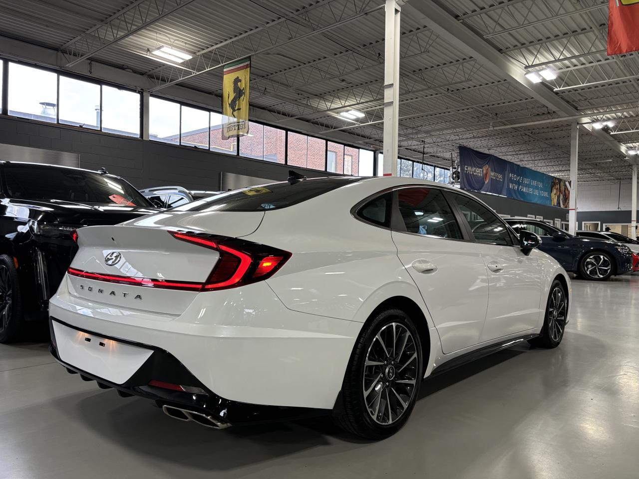 2022 Hyundai Sonata 1.6T Luxury|BOSE|360CAM|LEATHER|PANOROOF|ALLOYS|++ - Photo #4