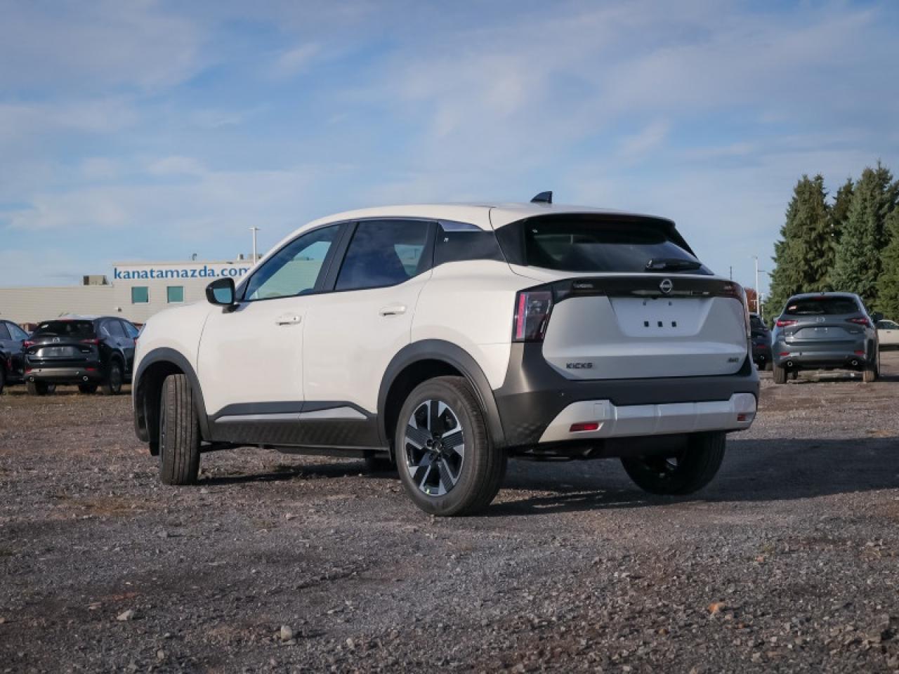 2025 Nissan Kicks SV  - Heated Seats Photo3