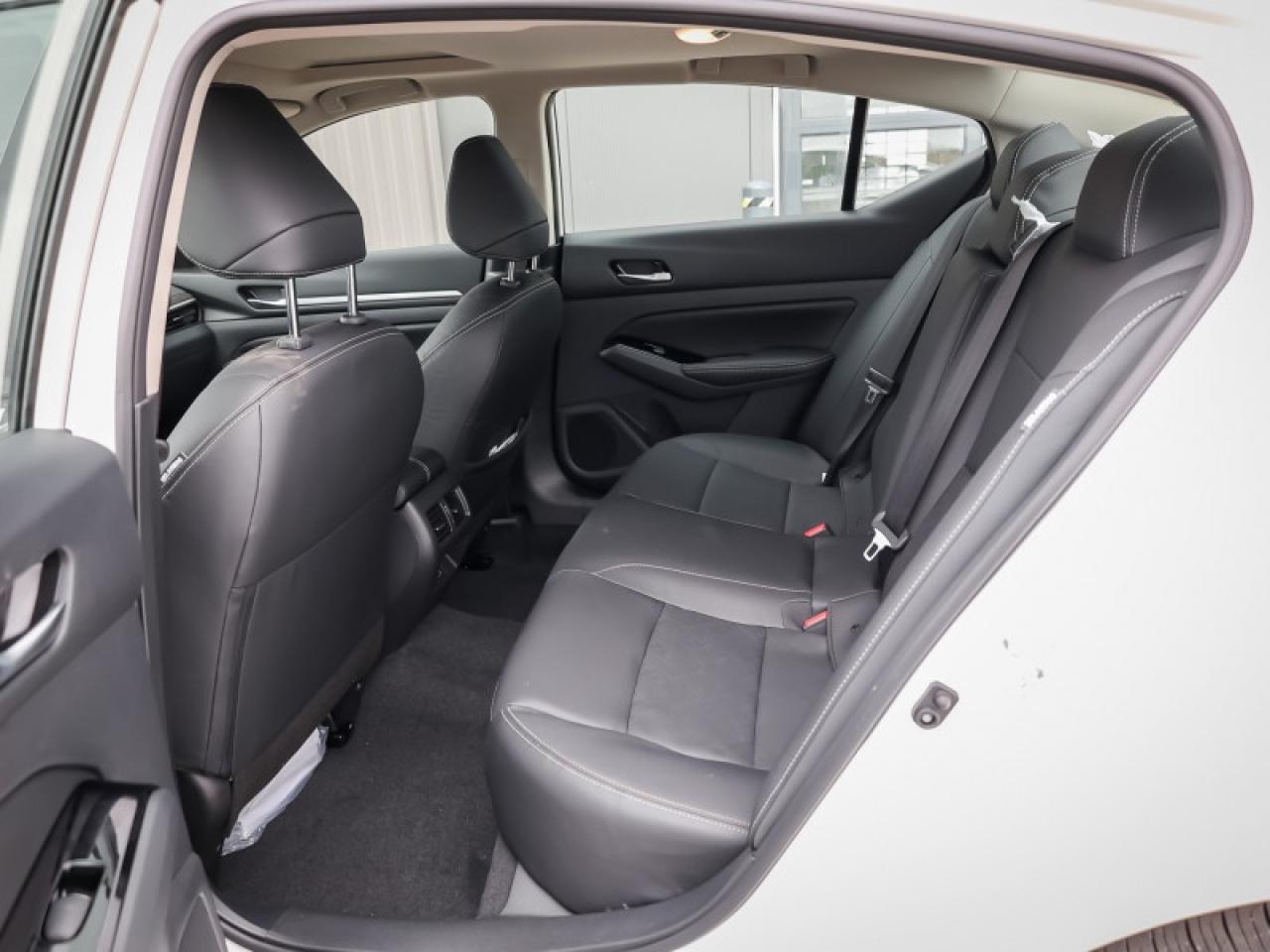2025 Nissan Altima Platinum  -  Leather Seats Photo