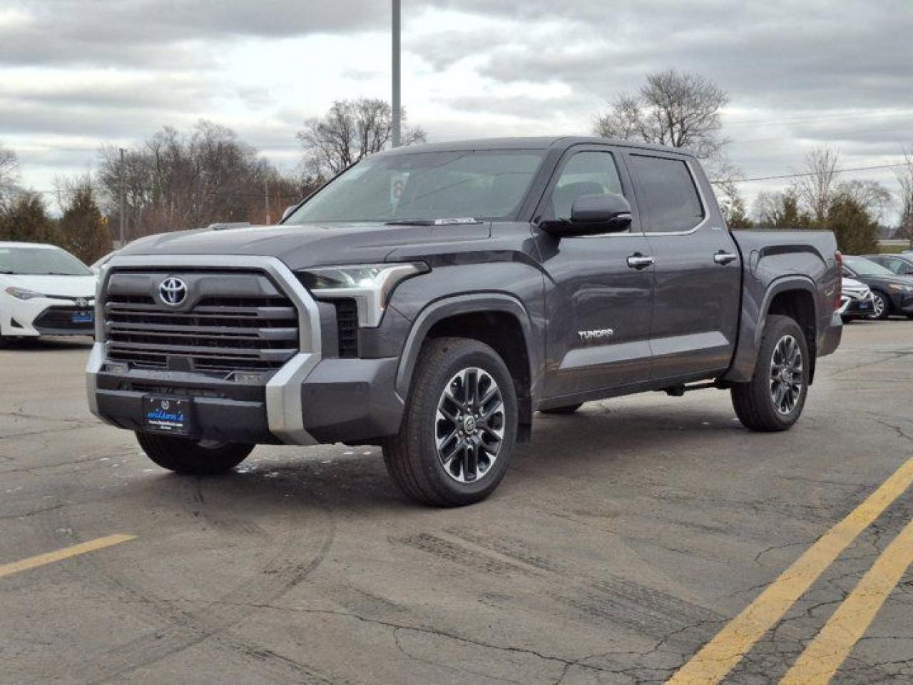 Used 2022 Toyota Tundra Limited Hybrid Crew 4X4 | Leather | Panoramic Moonroof | BSM | Radar Cruise and much more! for sale in Guelph, ON