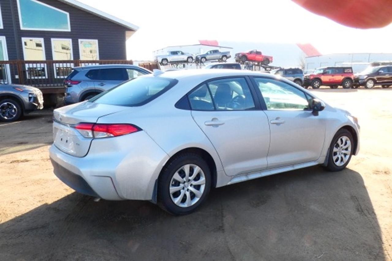 2024 Toyota Corolla LE w/Htd cloth, NAV ready, BUC - Photo #6
