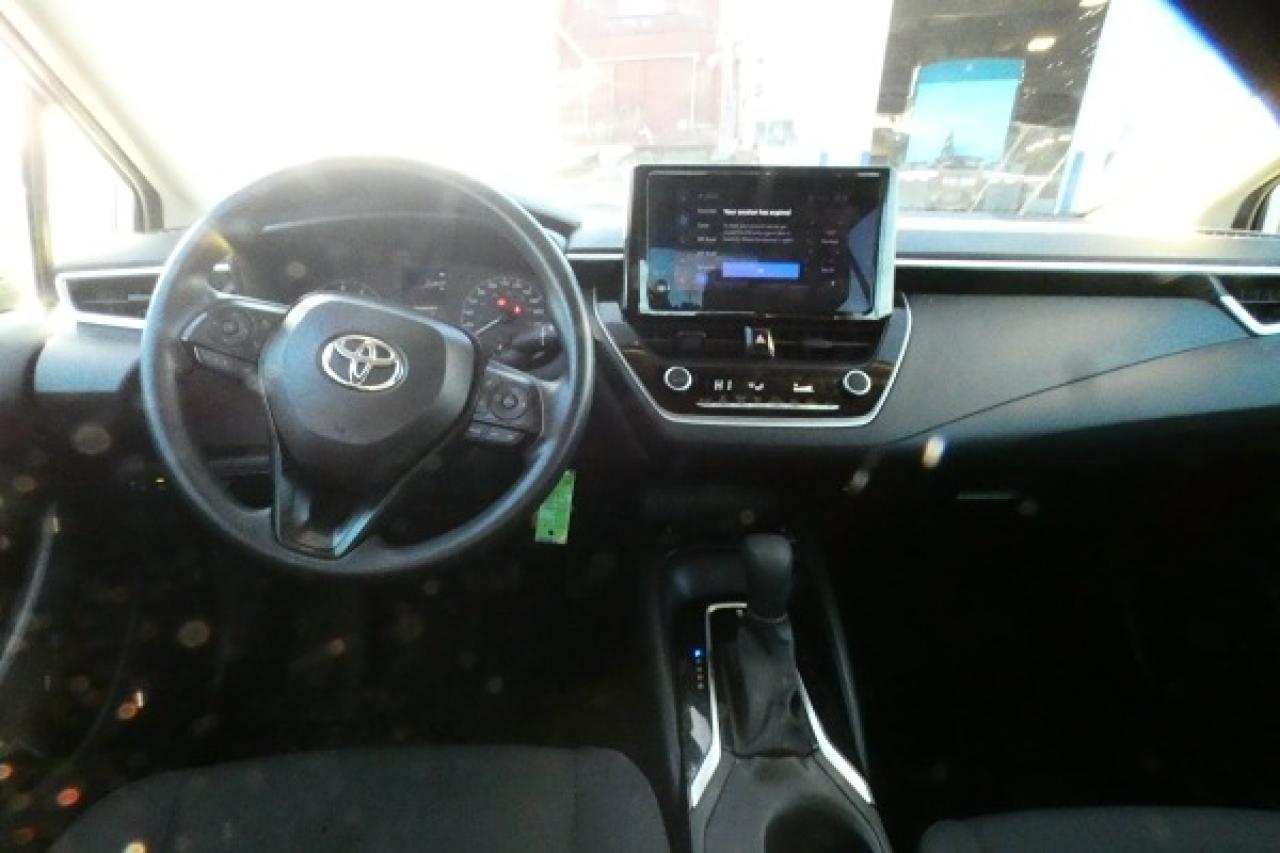 2024 Toyota Corolla LE w/Htd cloth, NAV ready, BUC - Photo #11