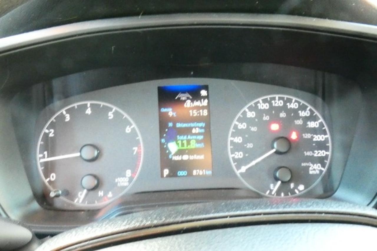 2024 Toyota Corolla LE w/Htd cloth, NAV ready, BUC - Photo #12