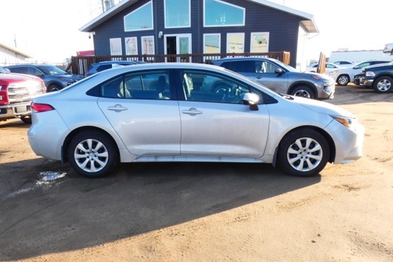 2024 Toyota Corolla LE w/Htd cloth, NAV ready, BUC - Photo #5
