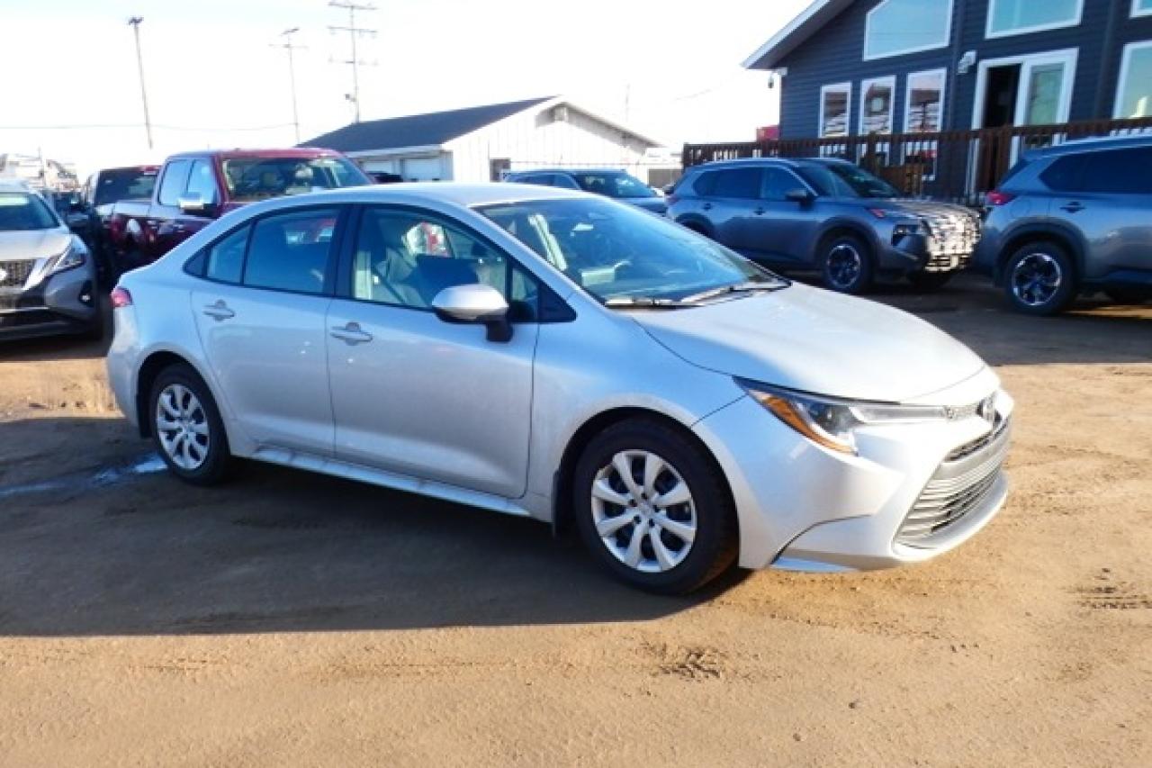 2024 Toyota Corolla LE w/Htd cloth, NAV ready, BUC - Photo #4