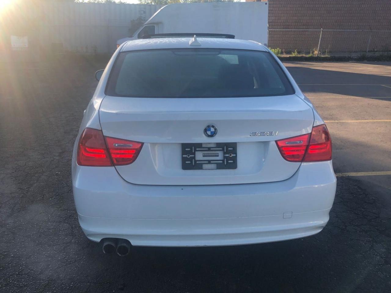 2009 BMW 3 Series 328I Photo3