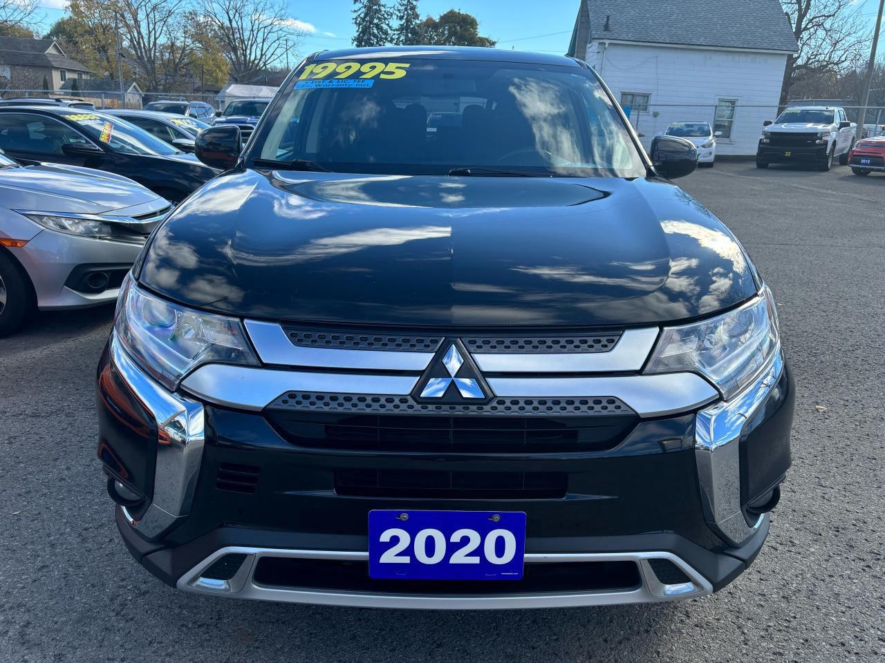 2020 Mitsubishi Outlander ES, 7 Passengers, All Wheel Drive, Htd Seats,