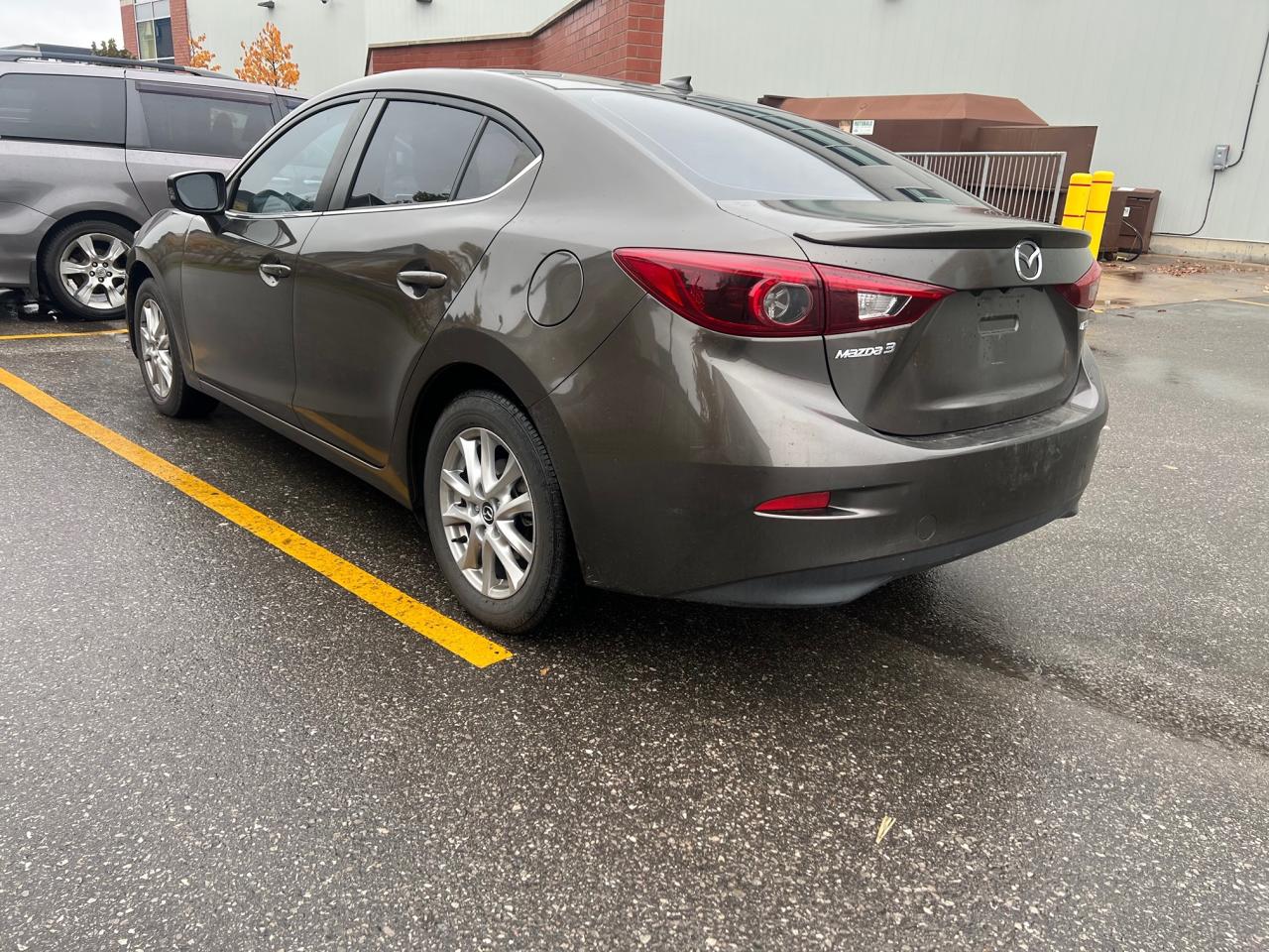 2014 Mazda MAZDA3 GT, LEATHER, SUNROOF, AUTOMATIC, CERTIFIED Photo2