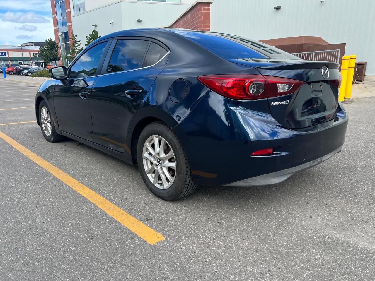 2014 Mazda MAZDA3 4DR SDN MAN GS-SKY AS IS Photo3