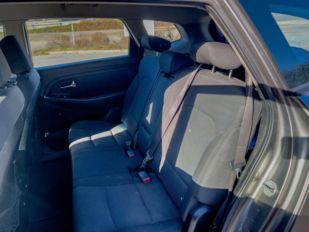 2014 Kia Rondo LX Fast Approvals, Easy Financing - Photo #11