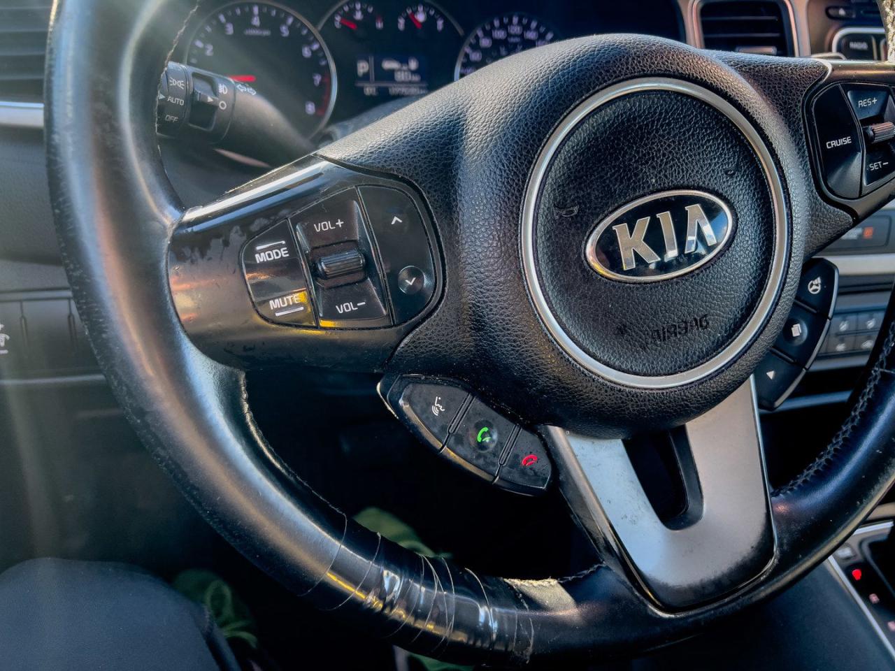 2014 Kia Rondo LX Fast Approvals, Easy Financing - Photo #14