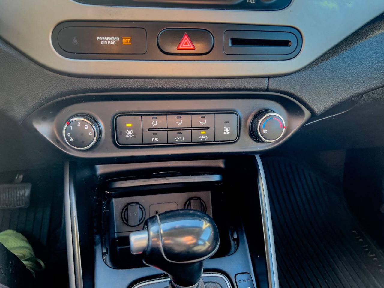 2014 Kia Rondo LX Fast Approvals, Easy Financing - Photo #18