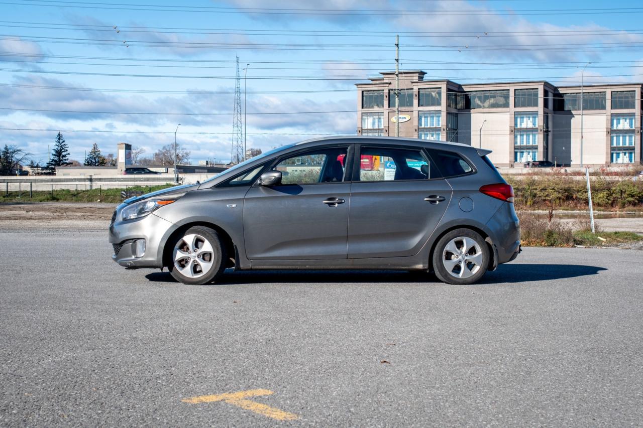 2014 Kia Rondo LX Fast Approvals, Easy Financing - Photo #3