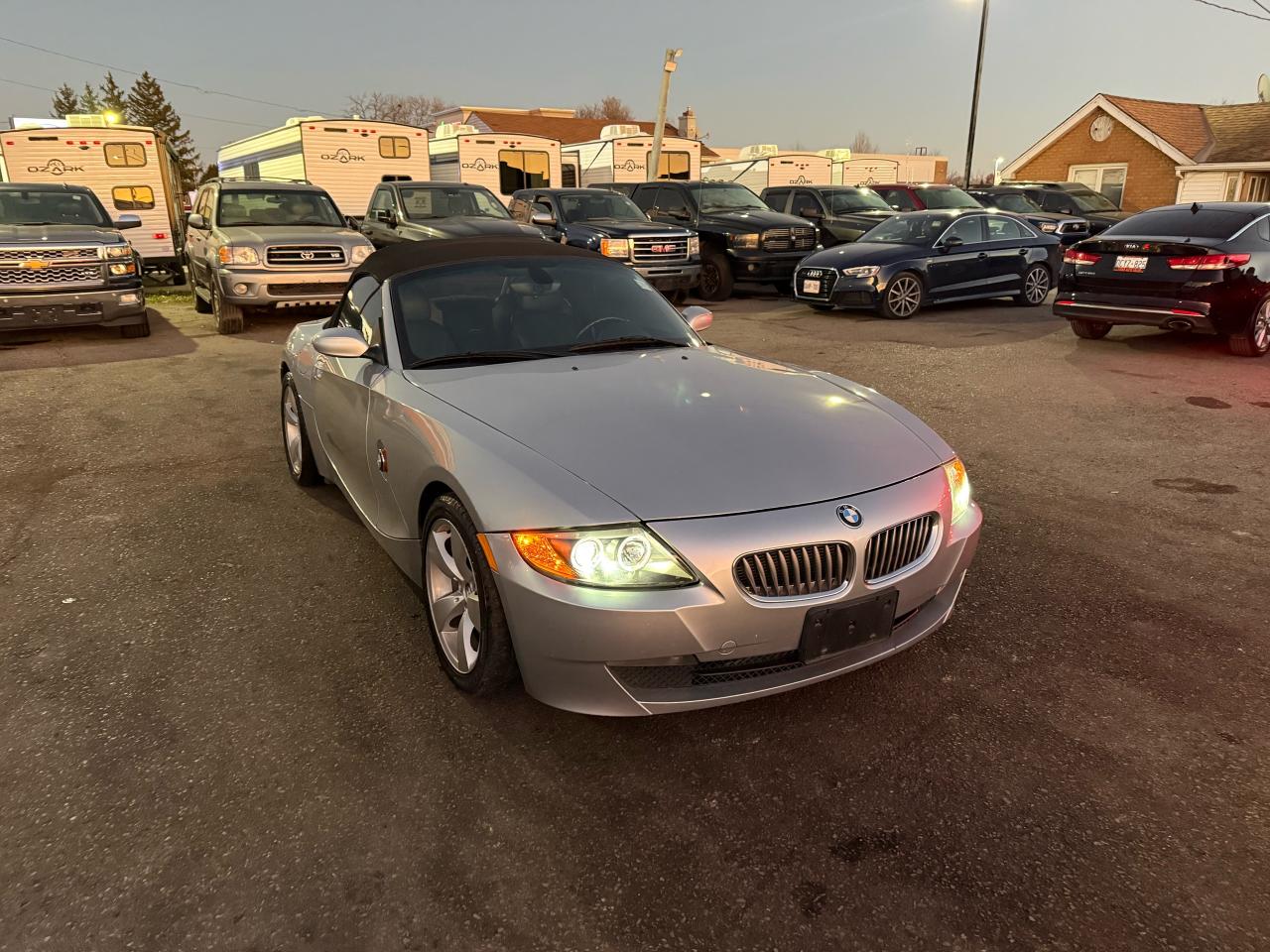 2003 BMW Z4 2.5i, RUST FREE, CONVERTIBLE, MANUAL, CERTIFIED - Photo #7