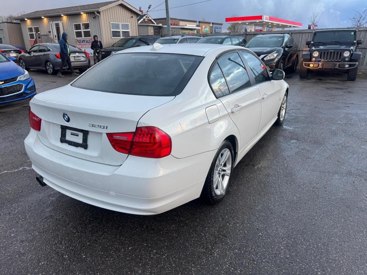 2011 BMW 3 Series 328i xDrive Executive Edition, BMW SERVICED, AS IS - Photo #5