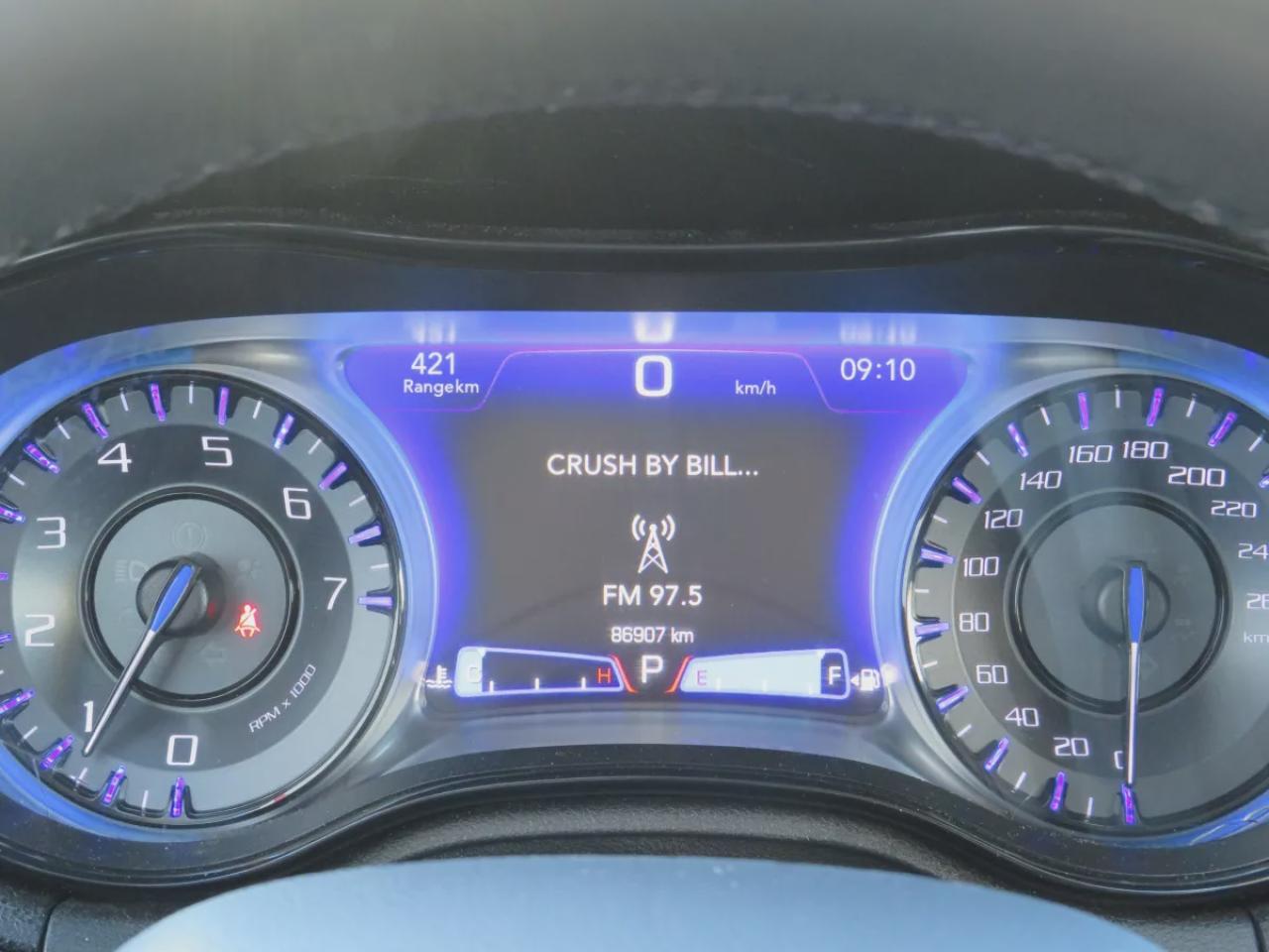 2022 Chrysler 300 Touring L (**ALLOY RIMS**LEATHER**NAVIGATION**REMOTE START**POWER SEATS**HEATED SEATS**REVERSE CAMERA**DIGITAL TOUCHSCREEN**CRUISE CONTROL**BLUETOOTH**DUAL CLIMATE CONTROL**PUSH BUTTON START**) Photo