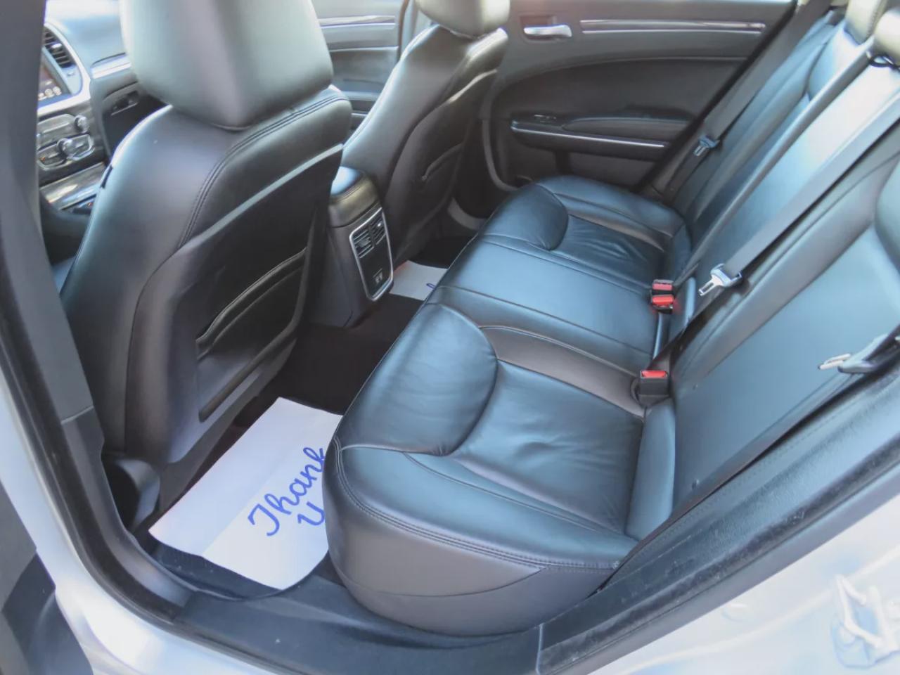 2022 Chrysler 300 Touring L (**ALLOY RIMS**LEATHER**NAVIGATION**REMOTE START**POWER SEATS**HEATED SEATS**REVERSE CAMERA**DIGITAL TOUCHSCREEN**CRUISE CONTROL**BLUETOOTH**DUAL CLIMATE CONTROL**PUSH BUTTON START**) Photo