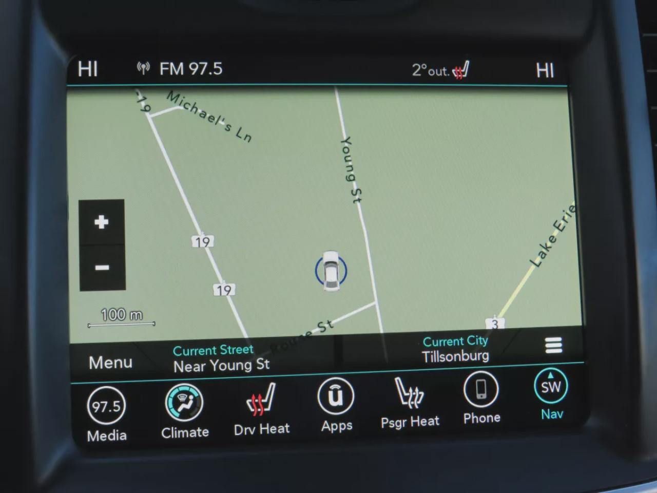 2022 Chrysler 300 Touring L (**ALLOY RIMS**LEATHER**NAVIGATION**REMOTE START**POWER SEATS**HEATED SEATS**REVERSE CAMERA**DIGITAL TOUCHSCREEN**CRUISE CONTROL**BLUETOOTH**DUAL CLIMATE CONTROL**PUSH BUTTON START**) Photo