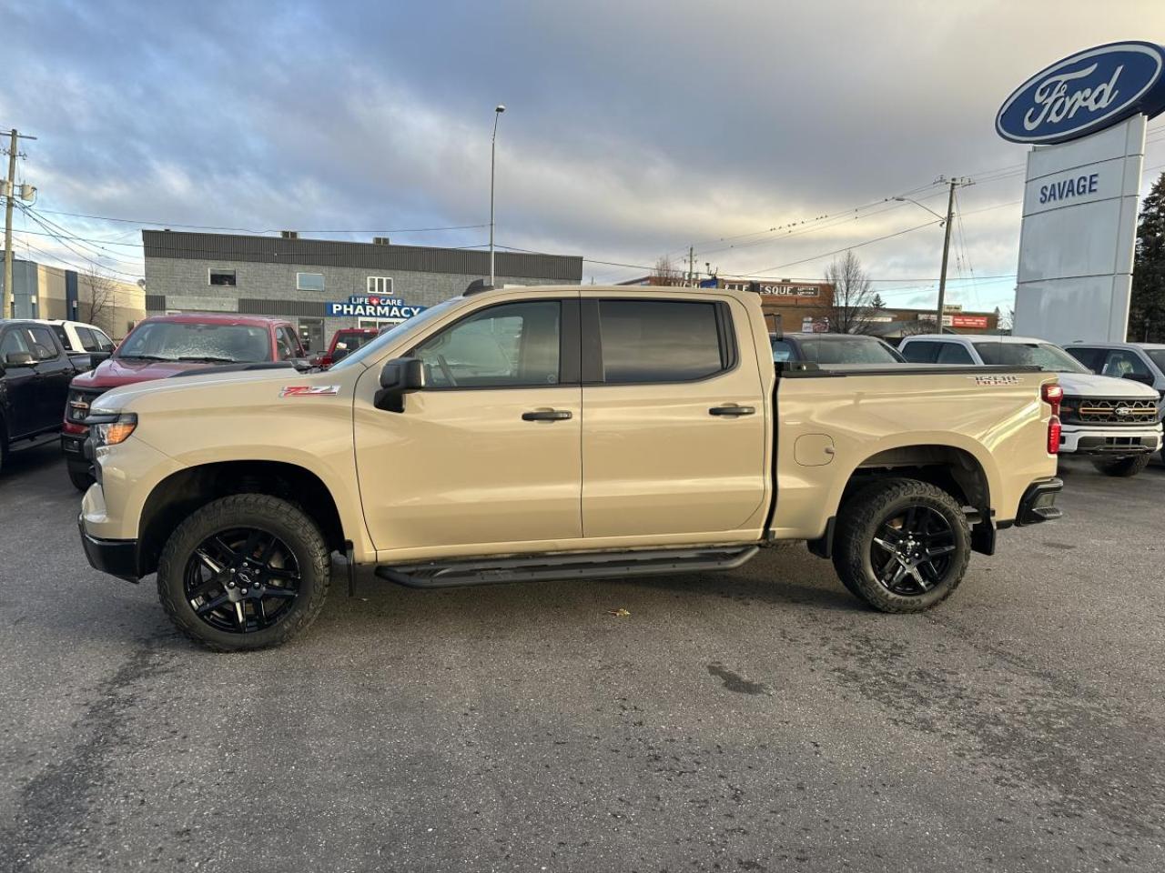 Used 2022 Chevrolet Silverado 1500 Custom Trail Boss cabine multiplace 4RM 147 po for sale in Sturgeon Falls, ON