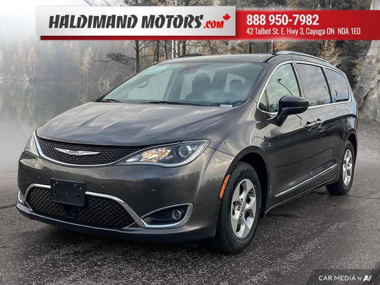 Used 2017 Chrysler Pacifica Touring-L Plus for sale in Cayuga, ON