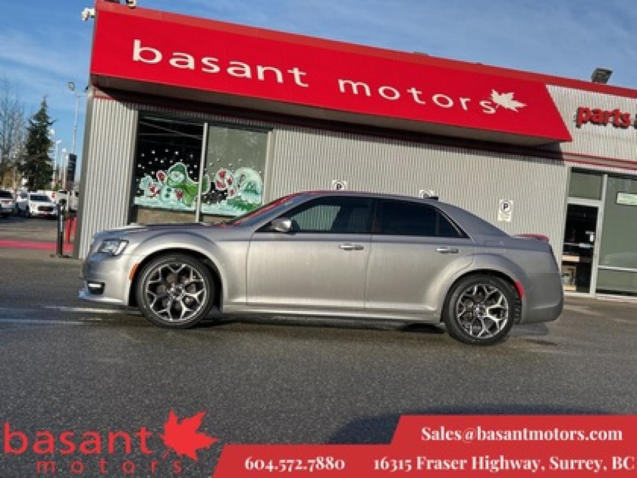 Used 2018 Chrysler 300 PanoRoof, Premium Group, ACC, Nav, Fully Loaded! for sale in Surrey, BC