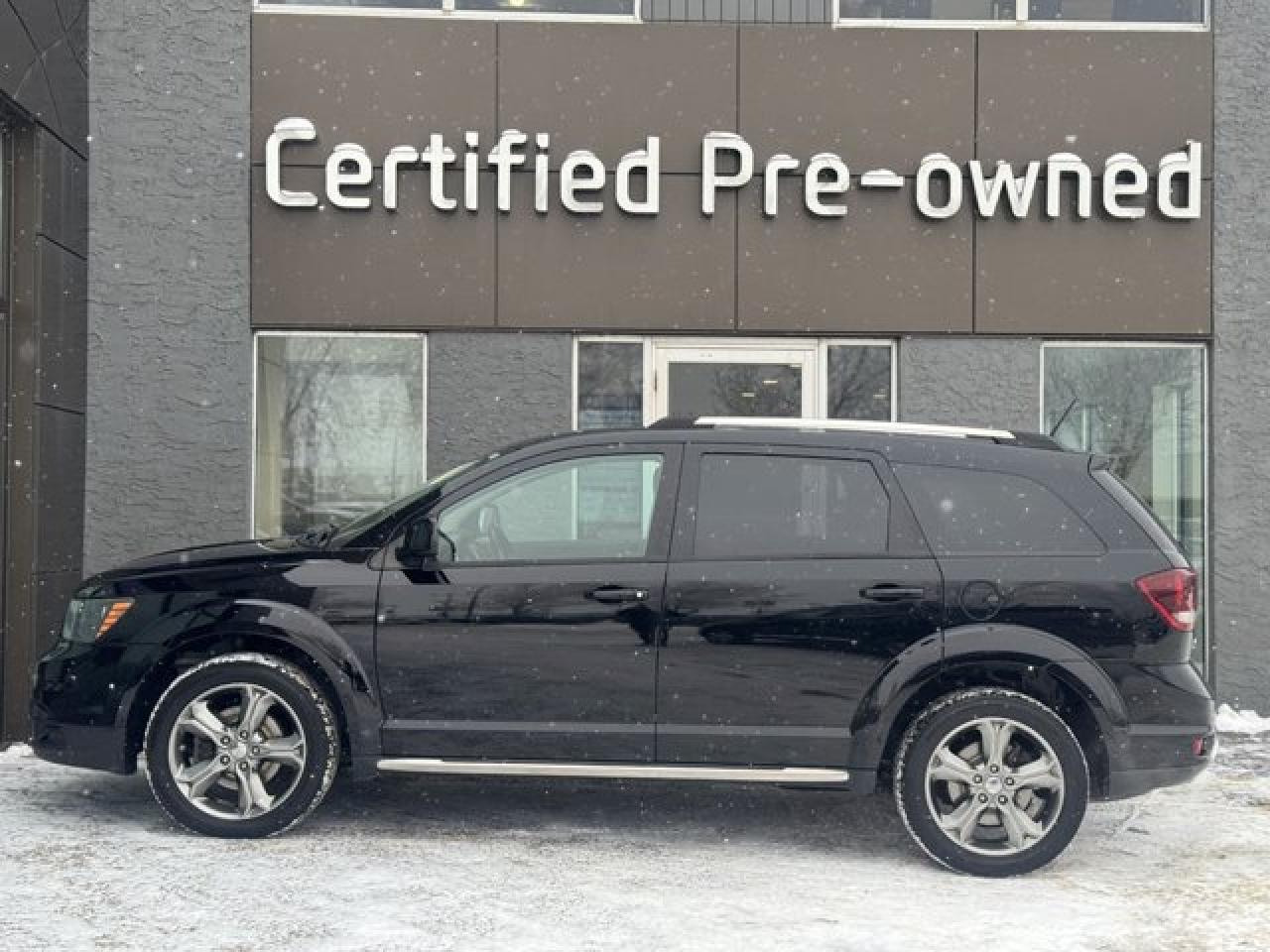 Used 2017 Dodge Journey CROSSROAD w/ V6 / DVD / LETAHER / SUNROOF / AWD for sale in Calgary, AB