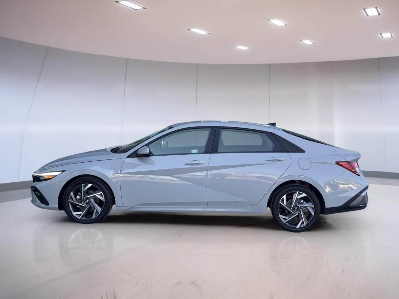 Used 2024 Hyundai Elantra Tech Low Kms for sale in Calgary, AB