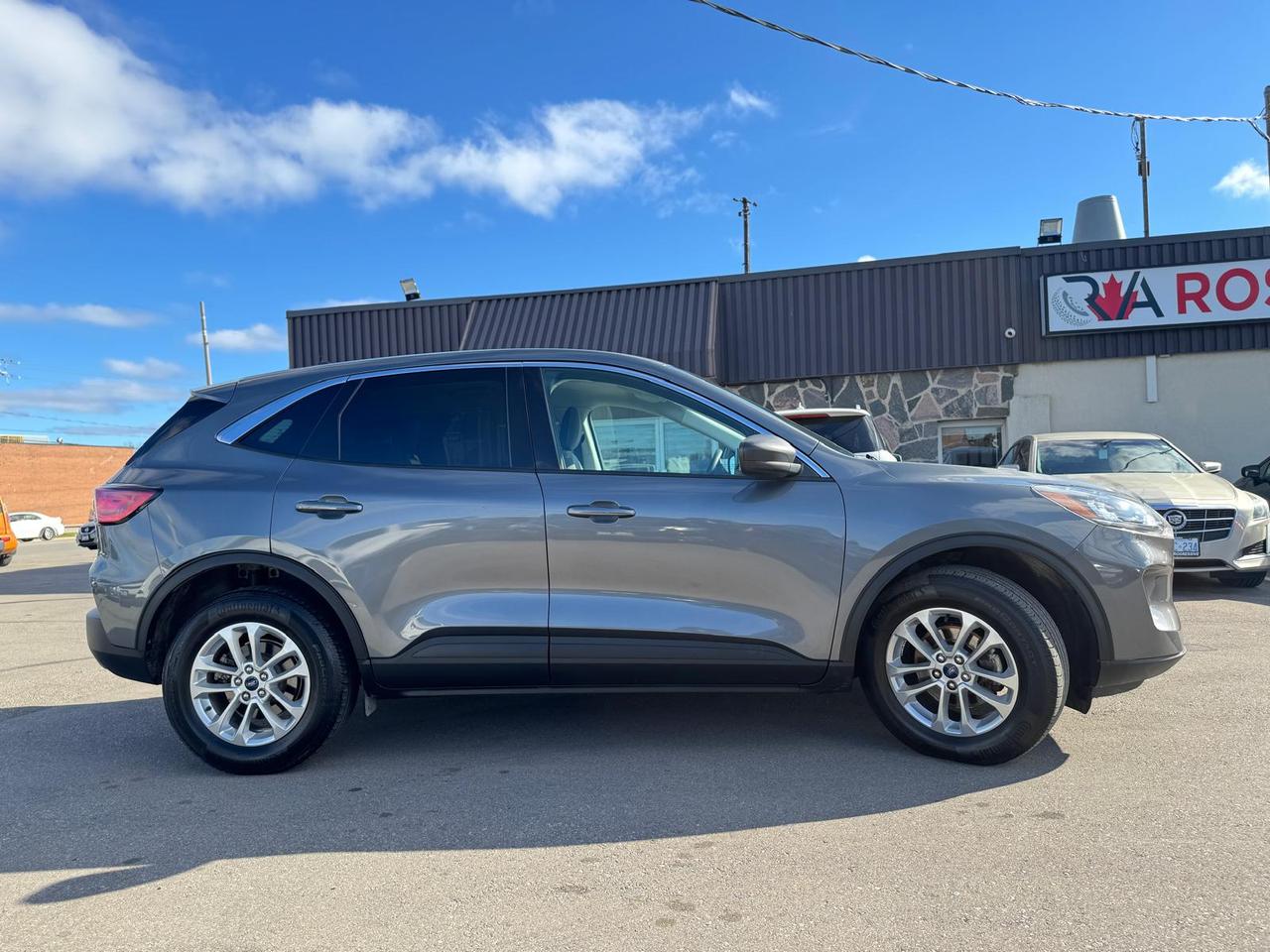 2022 Ford Escape AUTO AWD LOW KM NO ACCIDENT BLINDSPOT HEATED SEATS Photo