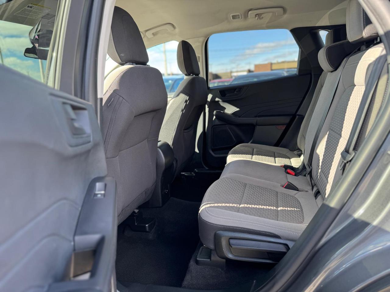 2022 Ford Escape AUTO AWD LOW KM NO ACCIDENT BLINDSPOT HEATED SEATS Photo