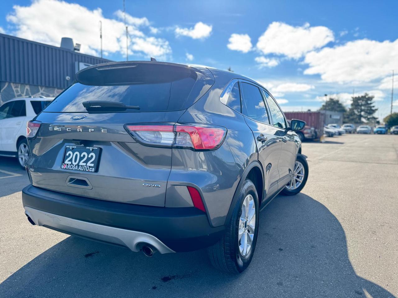 2022 Ford Escape AUTO AWD LOW KM NO ACCIDENT BLINDSPOT HEATED SEATS Photo