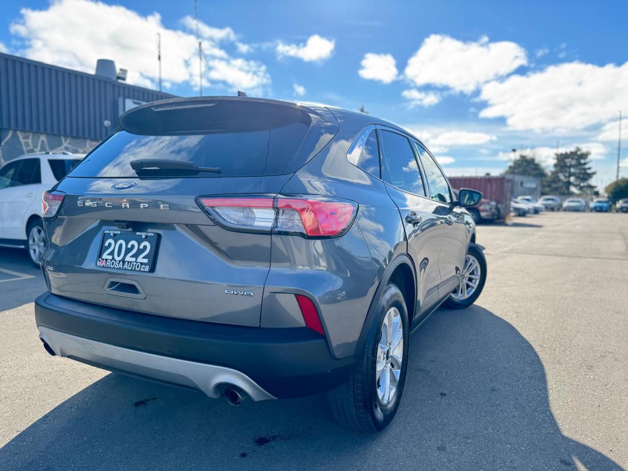 2022 Ford Escape AUTO AWD LOW KM NO ACCIDENT BLINDSPOT HEATED SEATS - Photo #5