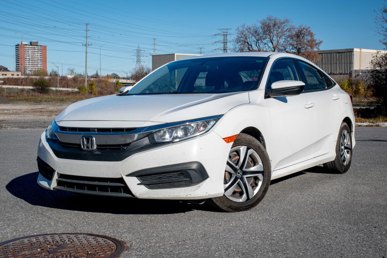 Used 2017 Honda Civic LX Sedan 6MT Fast Approvals, Easy Financing for sale in Ottawa, ON