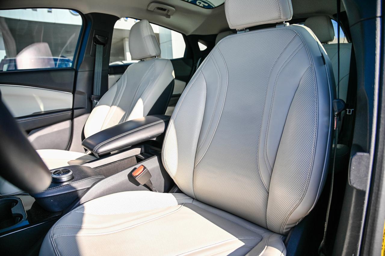 2022 Ford Mustang Mach-E CLEAN CAR FAX | LOW KM | LEATHER | REMOTE START Photo