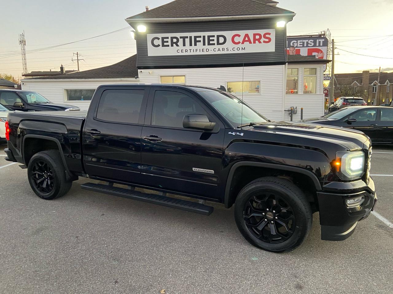 Used 2018 GMC Sierra 1500 SLE ** 4X4, CARPLAY, HEATED SEATS ** for sale in St Catharines, ON