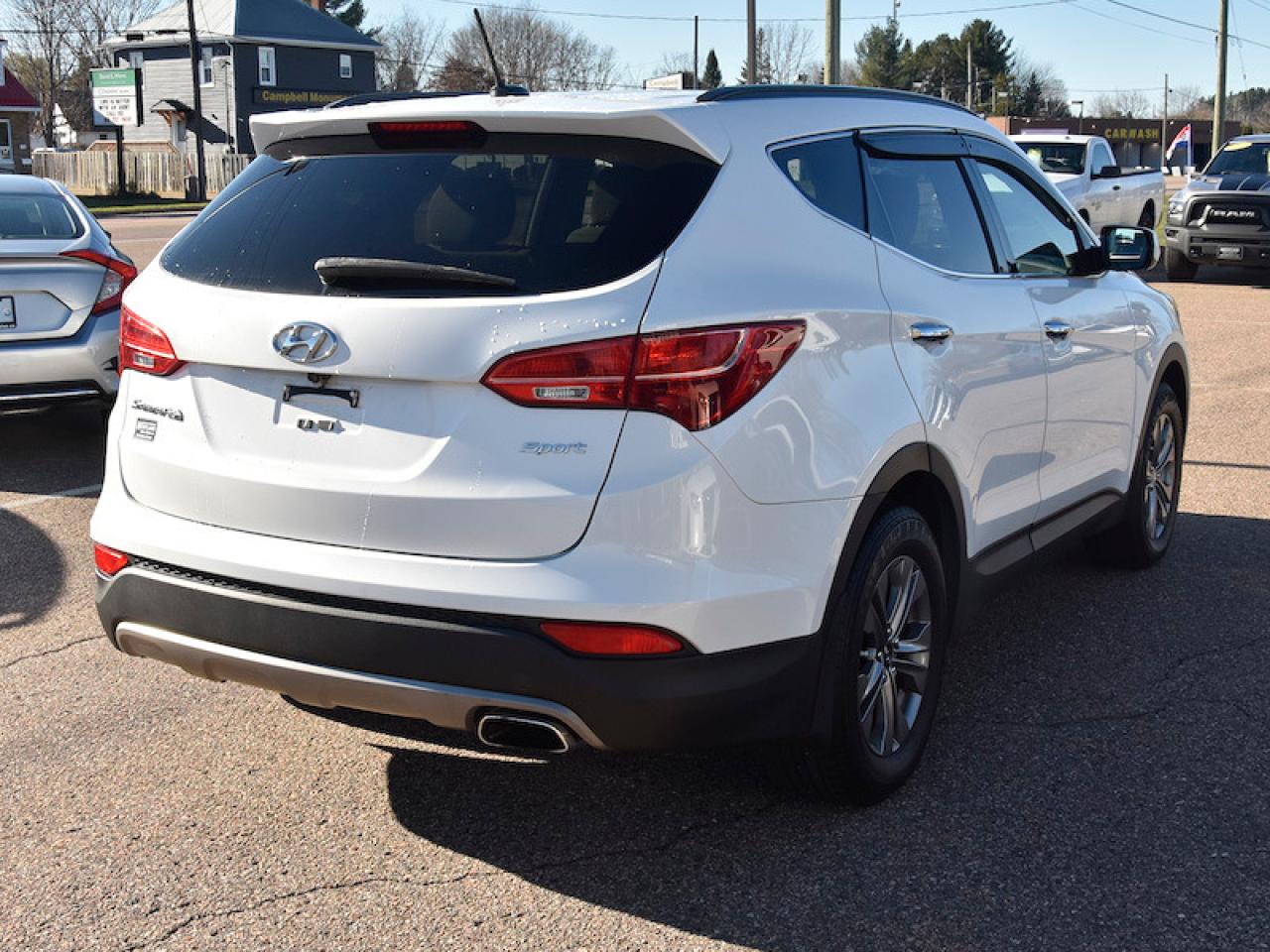 2015 Hyundai Santa Fe Sport  - Photo #3