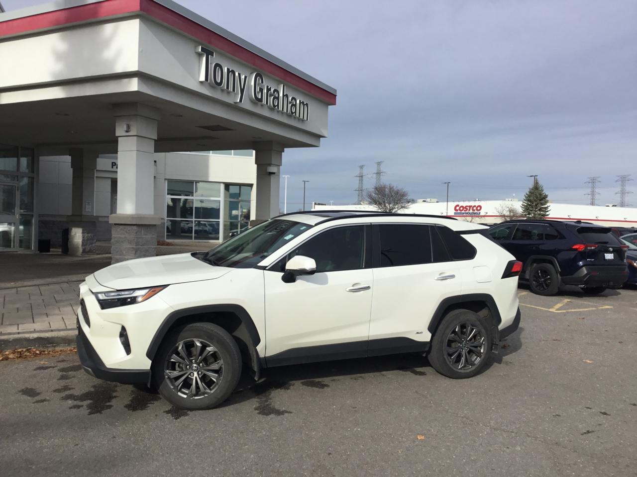 Used 2022 Toyota RAV4 Hybrid Limited for sale in Ottawa, ON