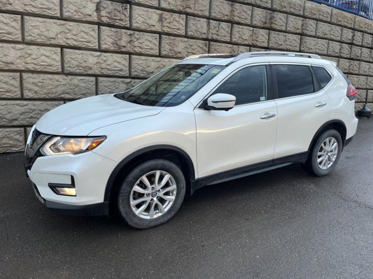 Pearl White 2018 Nissan Rogue SV GREAT VALUE& PRICED TO MOVE AWD CVT with Xtronic 2.5L 4-Cylinder DOHC 16VAWD.Certification Program Details: 2 Years Fresh MVI Fully Detailed Full Tank of fuelSteele GMC Buick Fredericton offers the full selection of GMC Trucks including the Canyon, Sierra 1500, Sierra 2500HD & Sierra 3500HD in addition to our other new GMC and new Buick sedans and SUVs. Our Finance Department at Steele GMC Buick are well-versed in dealing with every type of credit situation, including past bankruptcy, so all customers can have confidence when shopping with us!Steele Auto Group is the most diversified group of automobile dealerships in Atlantic Canada, with 47 dealerships selling 27 brands and an employee base of well over 2300.Reviews:* Feature content value for the dollar, a smooth ride in most situations, plenty of safety features, and flexibility to spare were all noted by owners of this generation of Nissan Rogue. The seamless and fast-acting AWD system is appreciated by many drivers too, who say it provides plenty of confidence in inclement weather. Other feature content favourites included the high-end stereo system and push-button start. Source: autoTRADER.ca