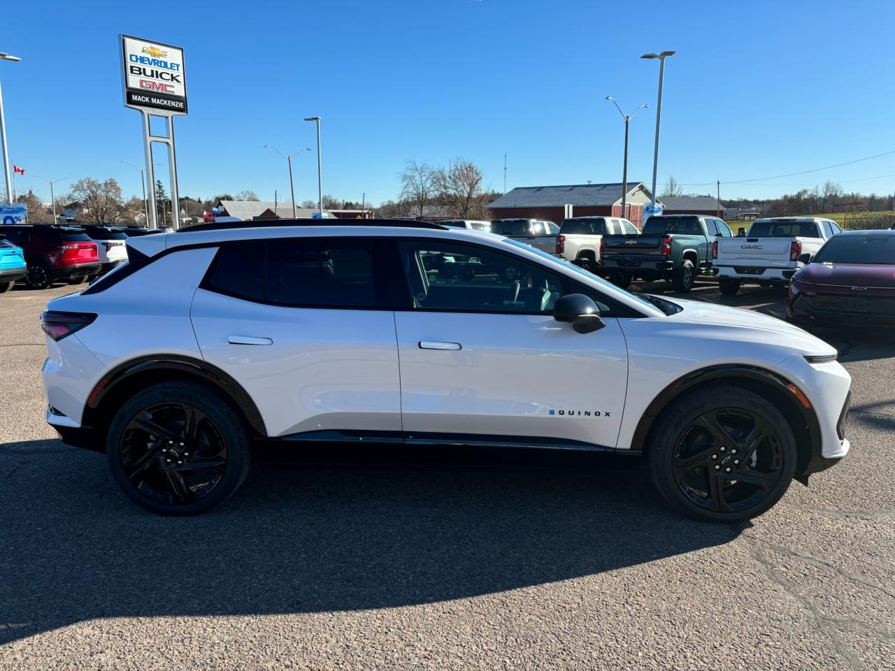 2025 Chevrolet Equinox EV 2025 Chevrolet Equinox EV RS AWD Photo4