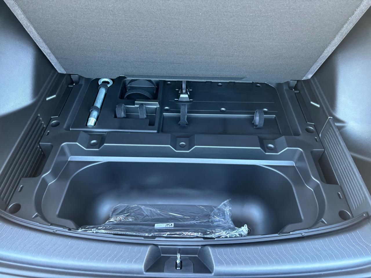 2025 Chevrolet Equinox EV 2025 Chevrolet Equinox EV RS AWD Photo