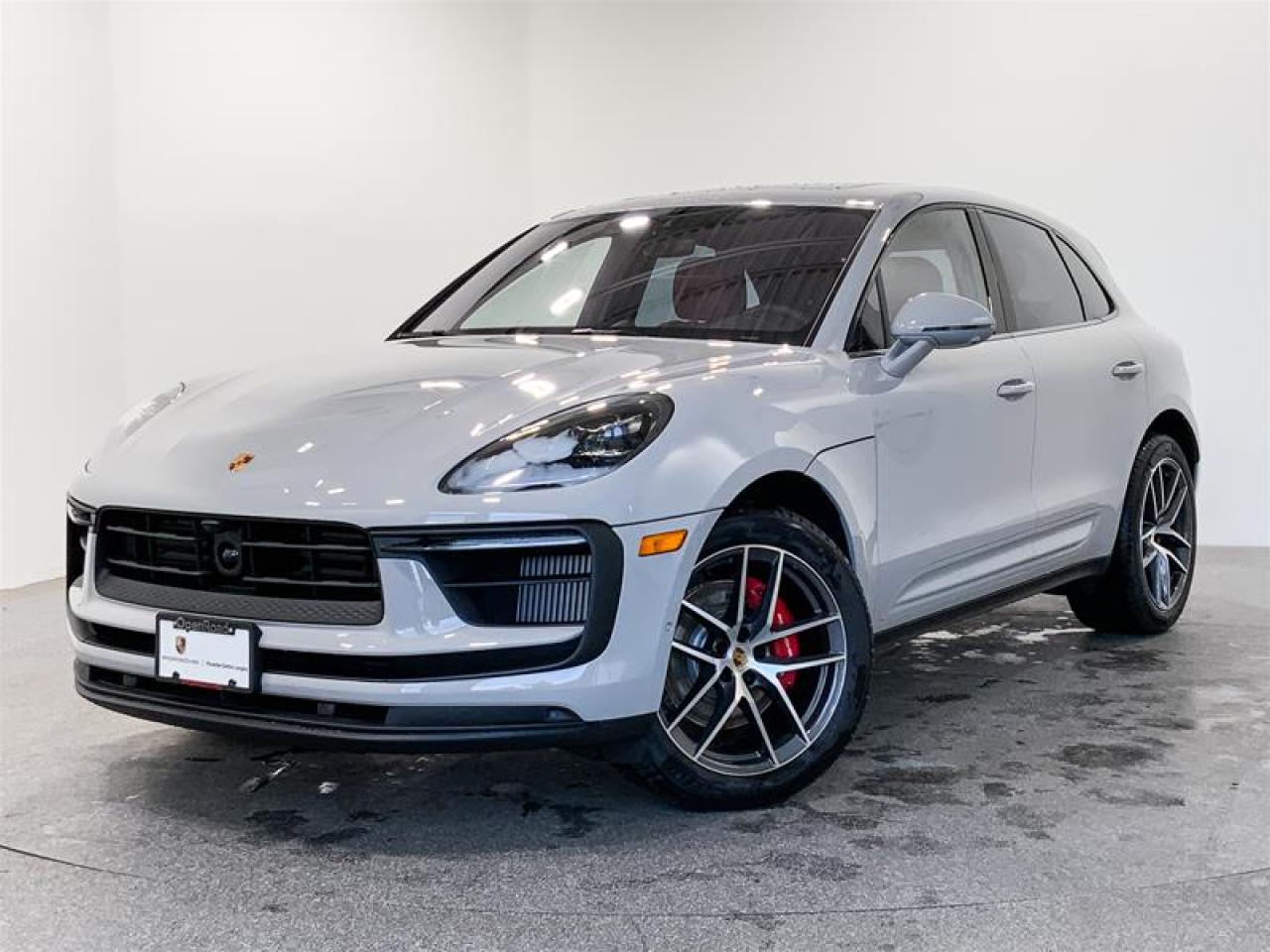 New 2025 Porsche Macan S AWD for sale in Langley City, BC