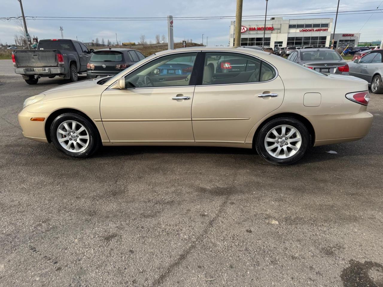 2003 Lexus ES 300 LOADED, LEATHER, ONLY 72,000KMS, CERTIFIED - Photo #2